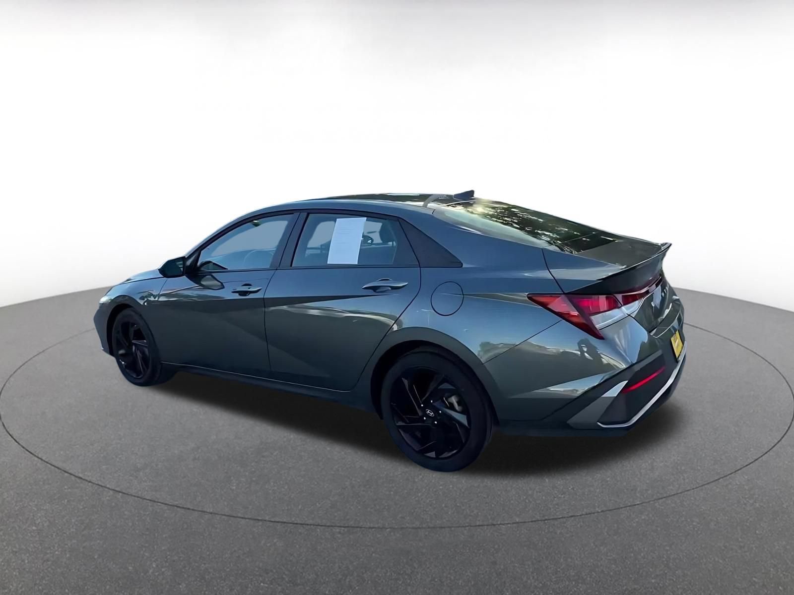 Used 2026 Hyundai Elantra Sport FWD image 9