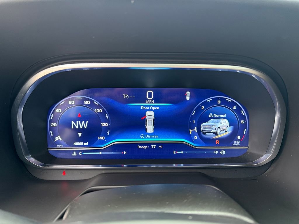 Used 2023 Chevrolet Suburban High Country image 19