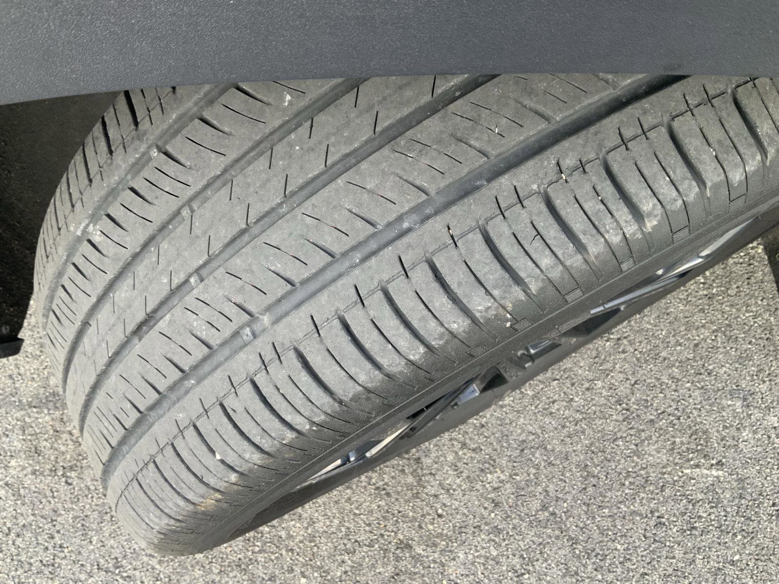 Used 2022 GMC Terrain SLE w/ Elevation Edition image 18