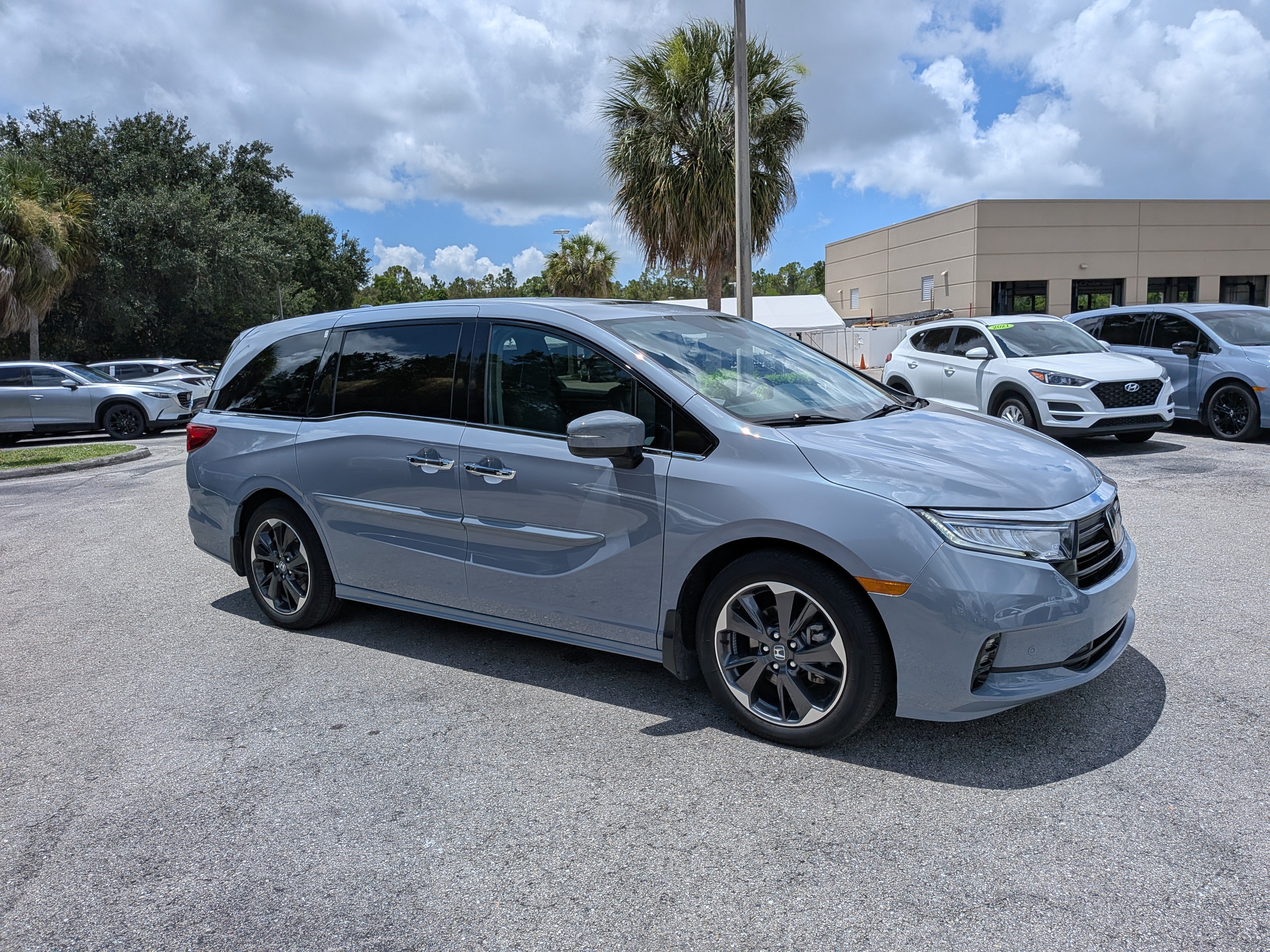 Used 2023 Honda Odyssey Elite