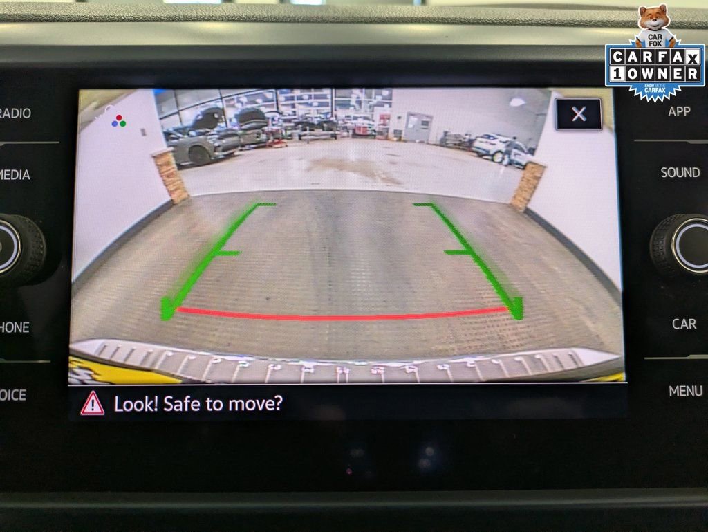 Used 2022 Volkswagen Taos SE image 14