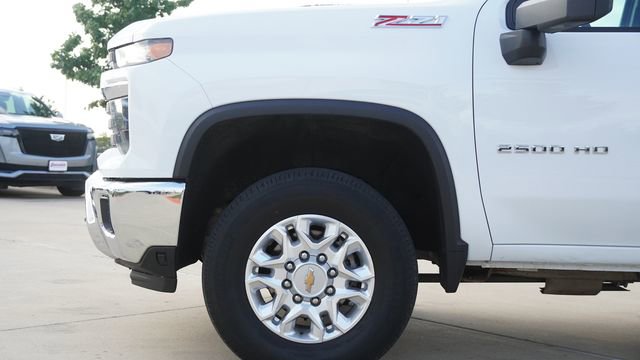 Used 2024 Chevrolet Silverado 2500 LT AWD/4WD image 5