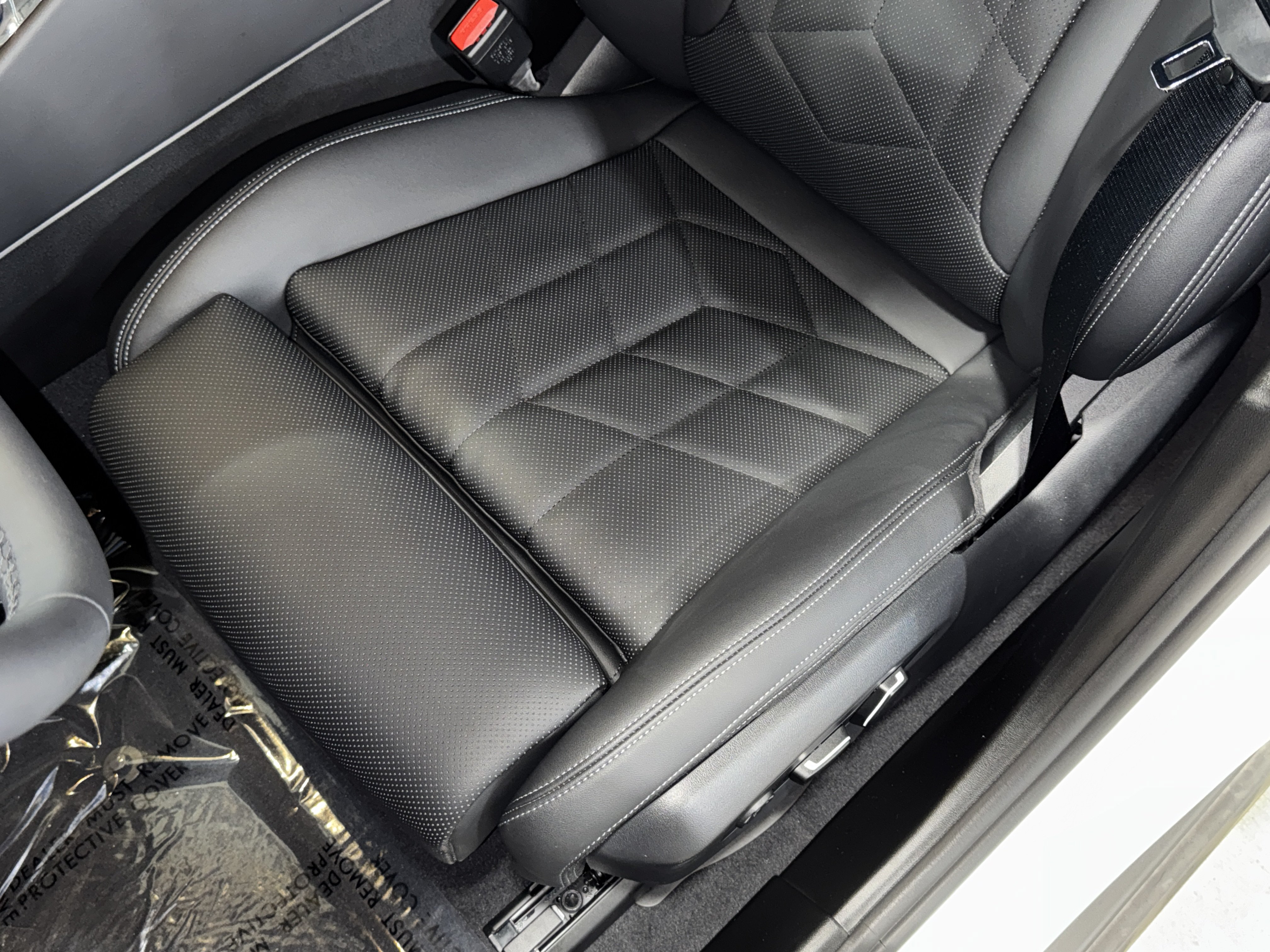Used 2025 BMW 530i w/ Premium Package RWD image 34