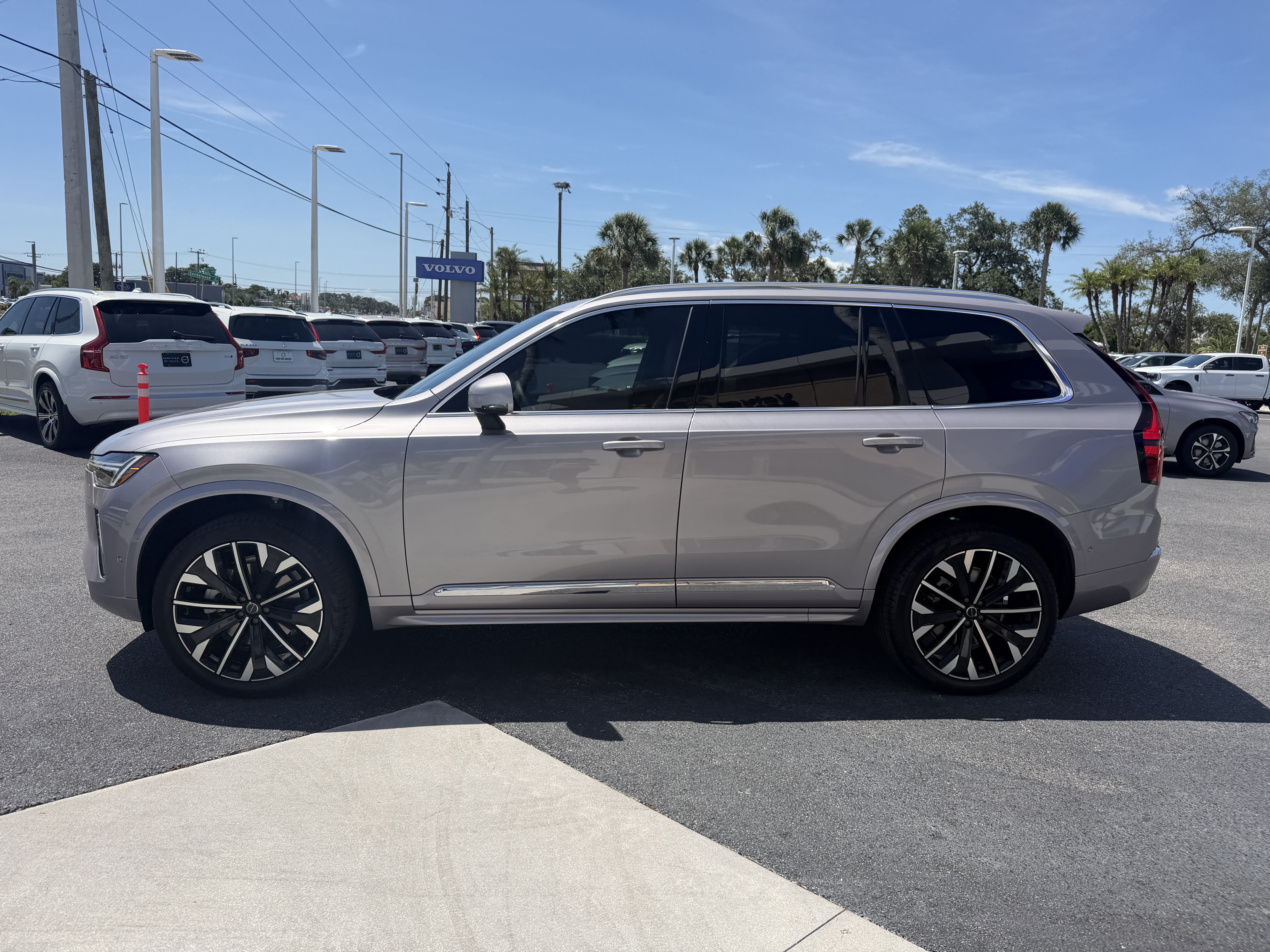 Certified 2026 Volvo XC90 B6 Ultra w/ Protection Package AWD/4WD image 6