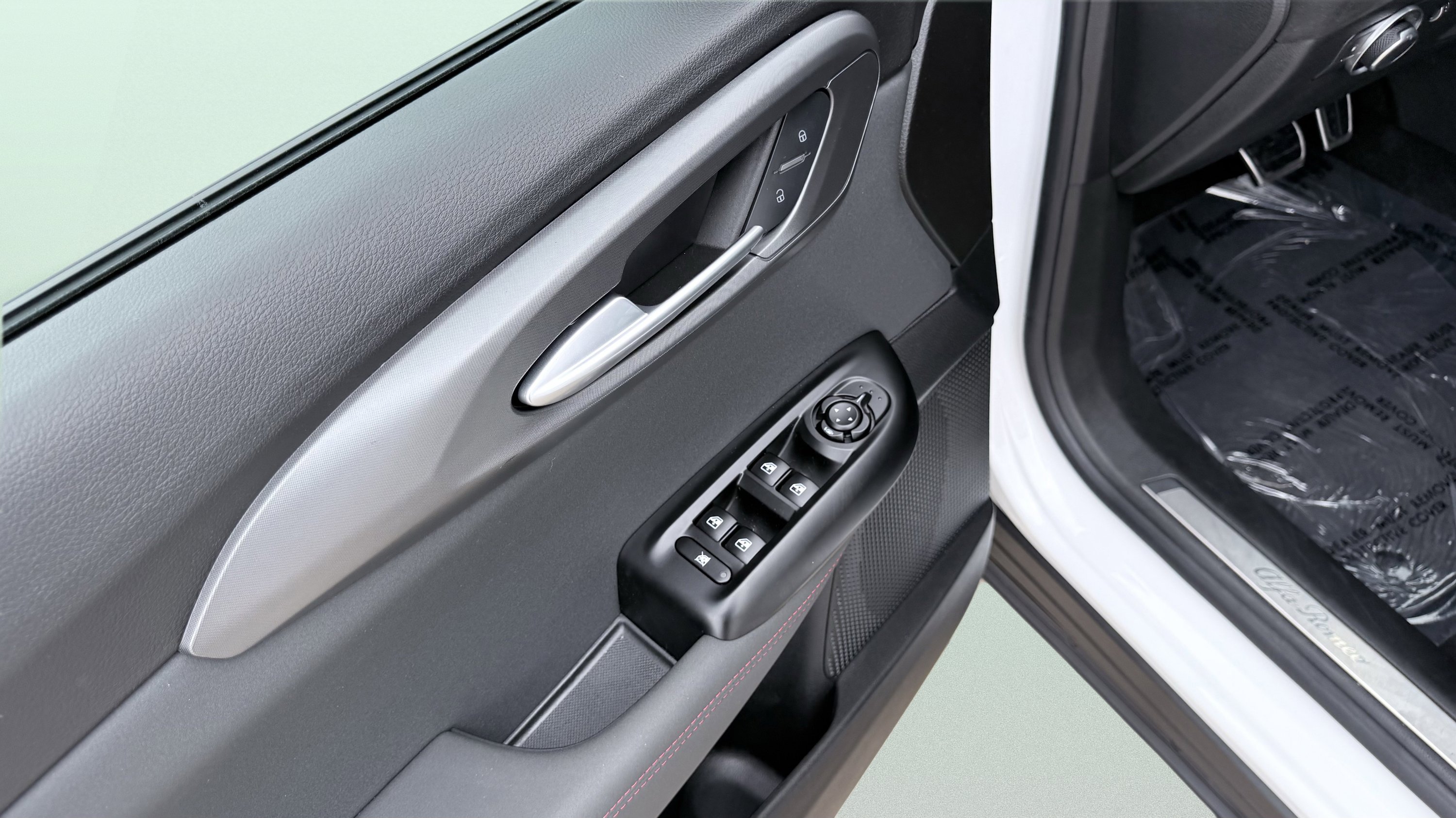 Used 2024 Alfa Romeo Tonale Veloce image 23