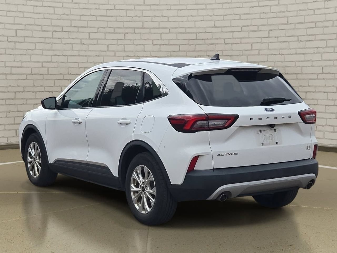 Used 2023 Ford Escape Active FWD image 7