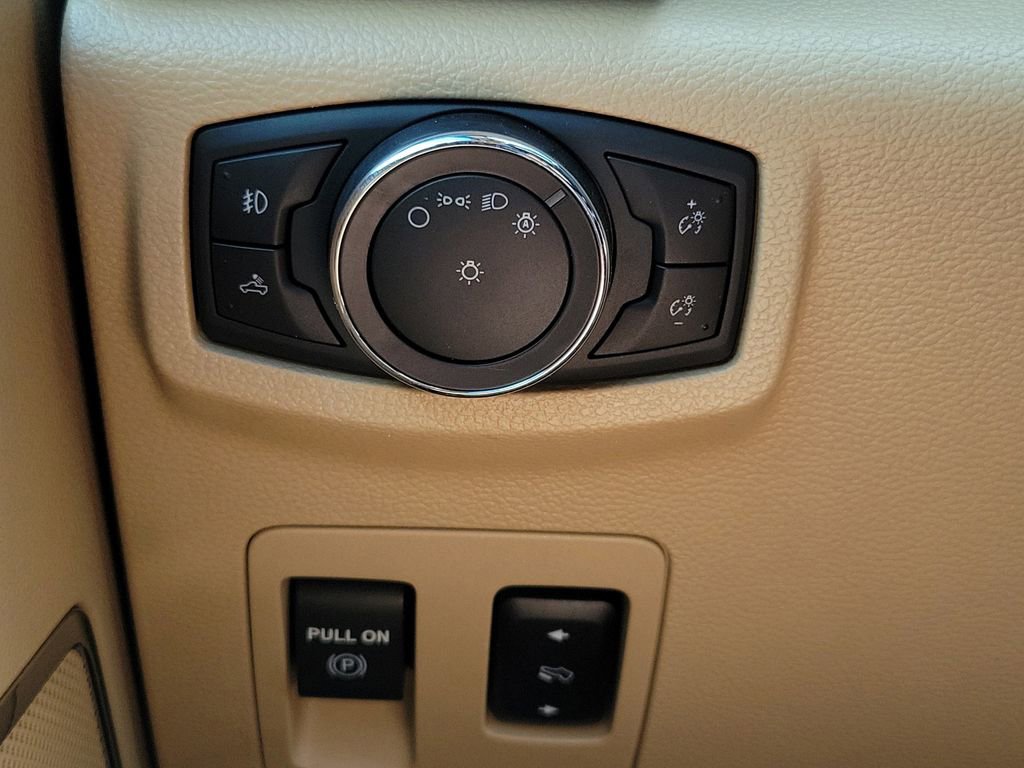 Used 2018 Ford F150 Lariat w/ Equipment Group 502A Luxury RWD image 29