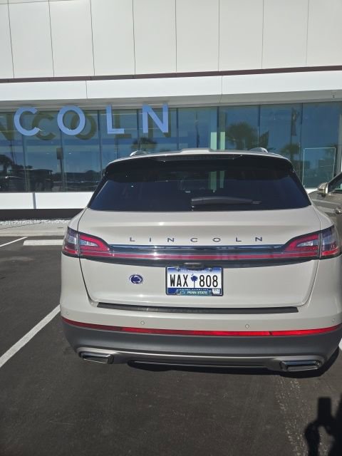 Used 2022 Lincoln Nautilus Reserve w/ Equipment Group 201A image 7