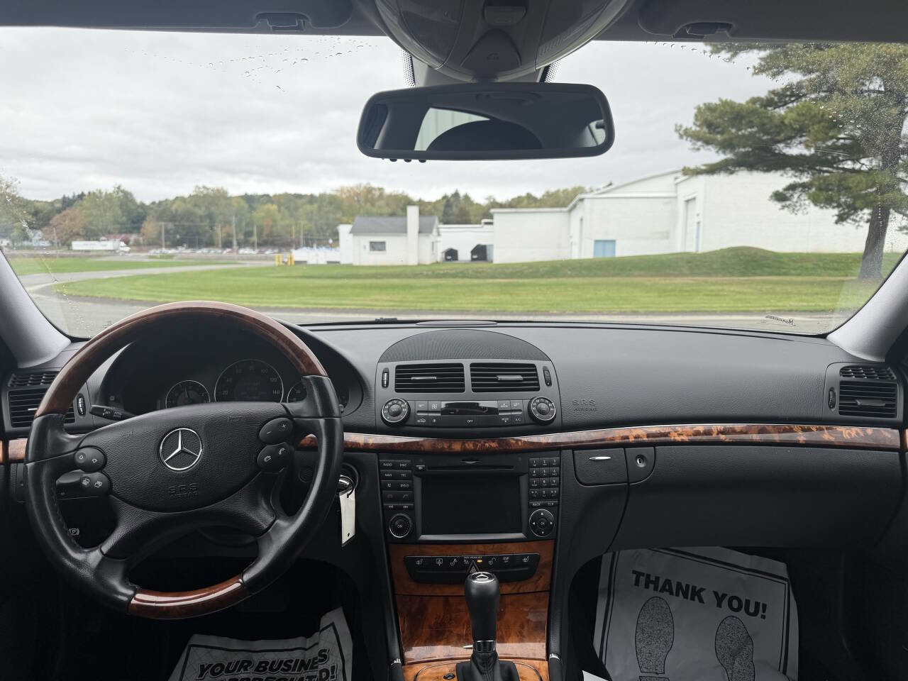 Used 2009 Mercedes-Benz E 350 4MATIC Sedan image 16