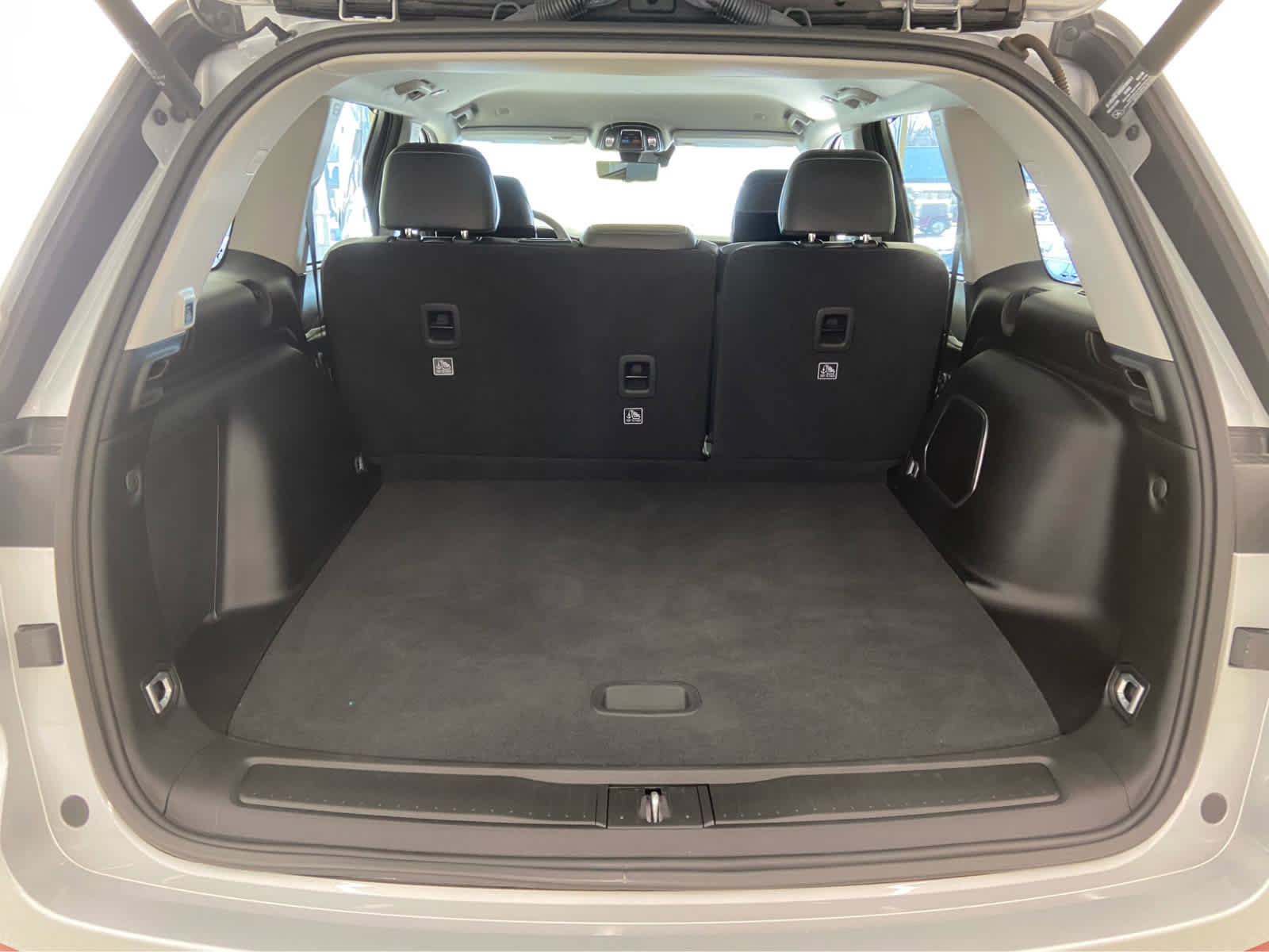 Used 2022 Jeep Grand Cherokee Limited 4xe w/ Rear Seat Video Group 1 image 8