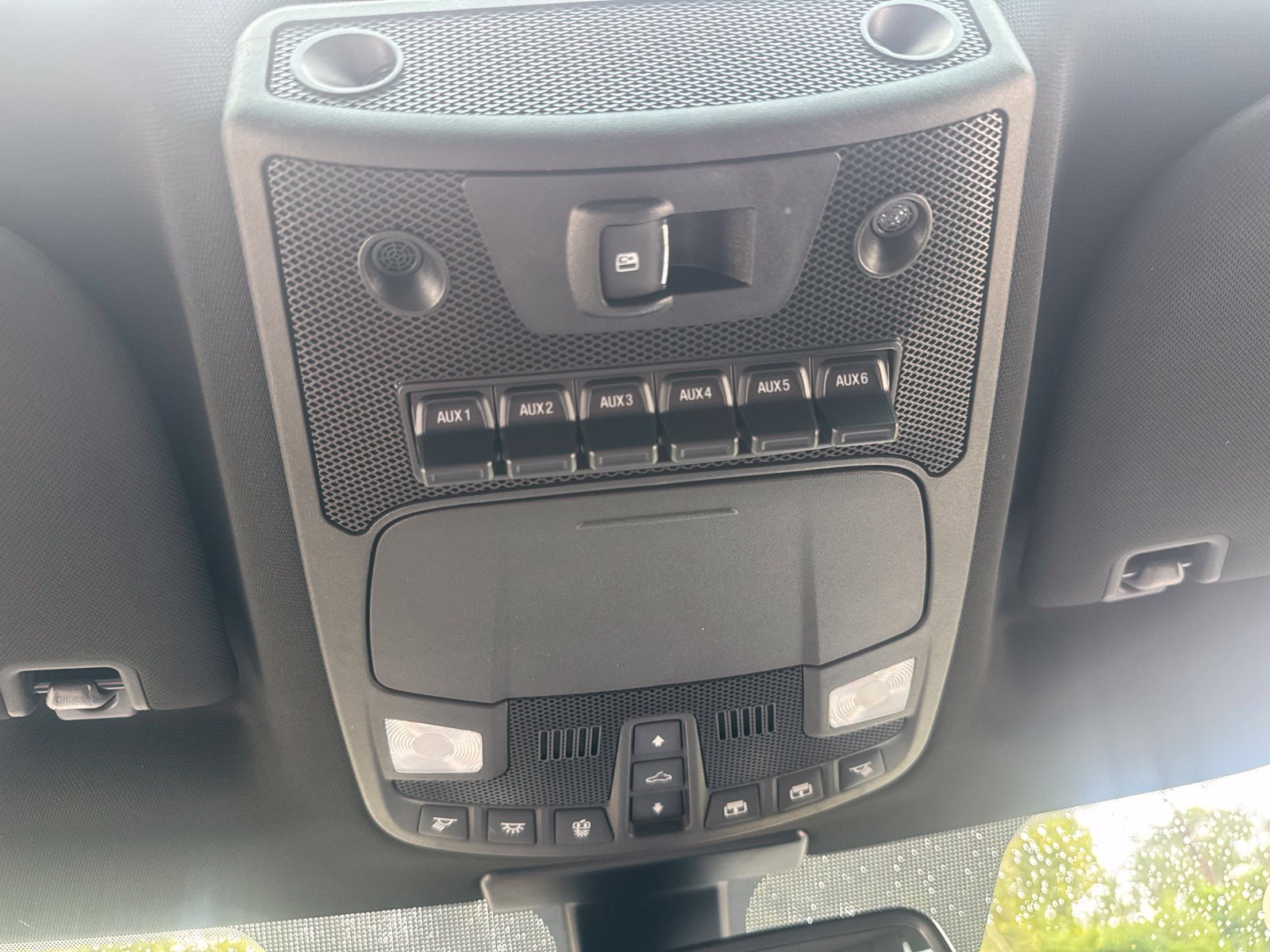 Used 2019 Ford F350 Platinum w/ Platinum Ultimate Package AWD/4WD image 35