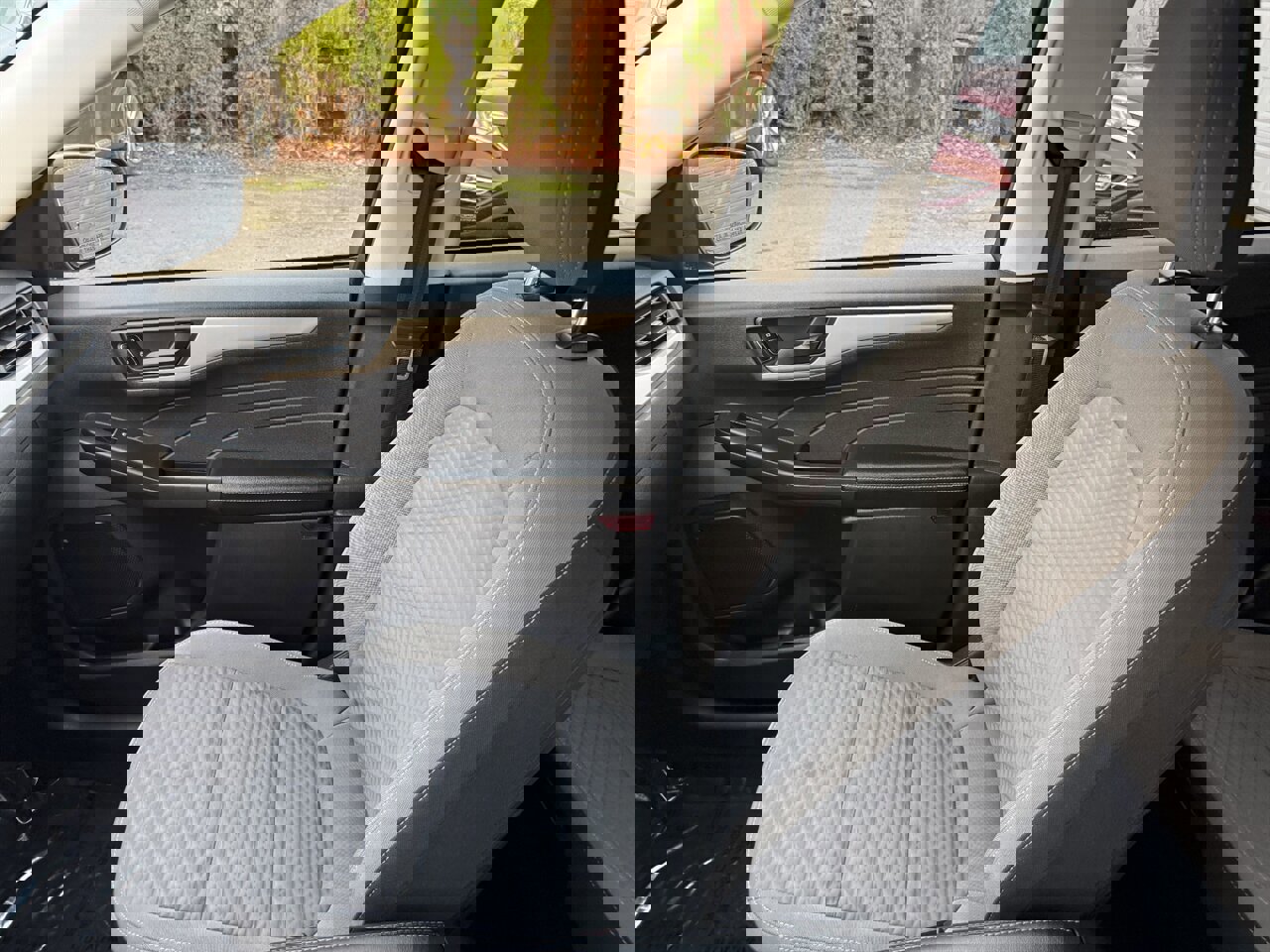 Used 2022 Ford Escape SE image 25