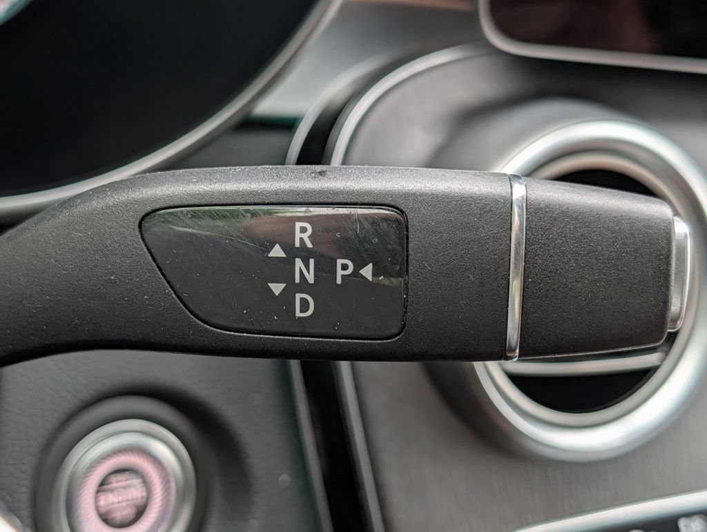 Used 2020 Mercedes-Benz GLC 300 4MATIC image 45