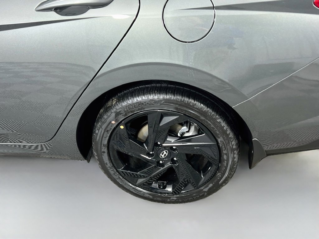 New 2026 Hyundai Elantra SEL Sport FWD image 24