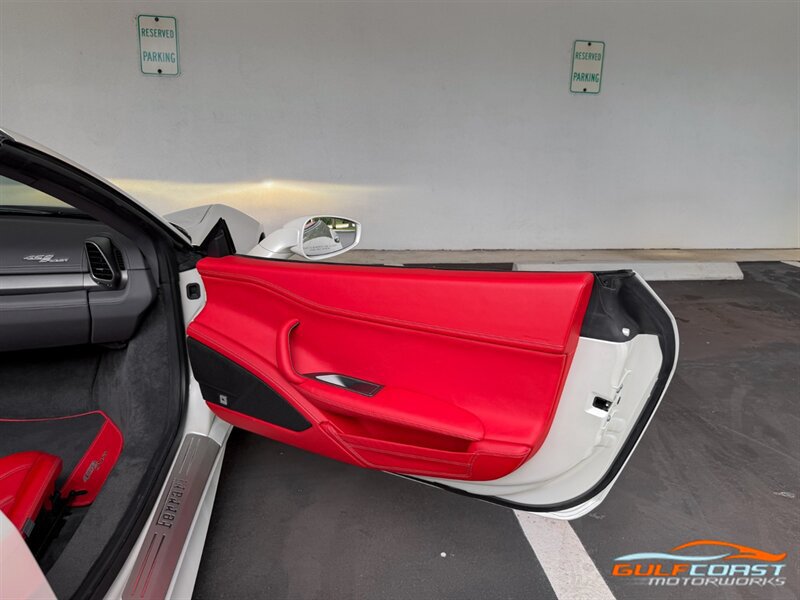 Used 2014 Ferrari 458 Spider RWD image 34