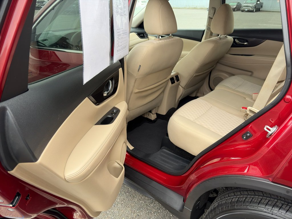Used 2019 Nissan Rogue SV FWD image 13