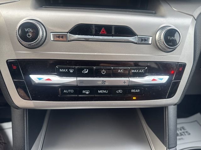 Used 2022 Ford Explorer XLT w/ Class IV Trailer Tow Package image 35