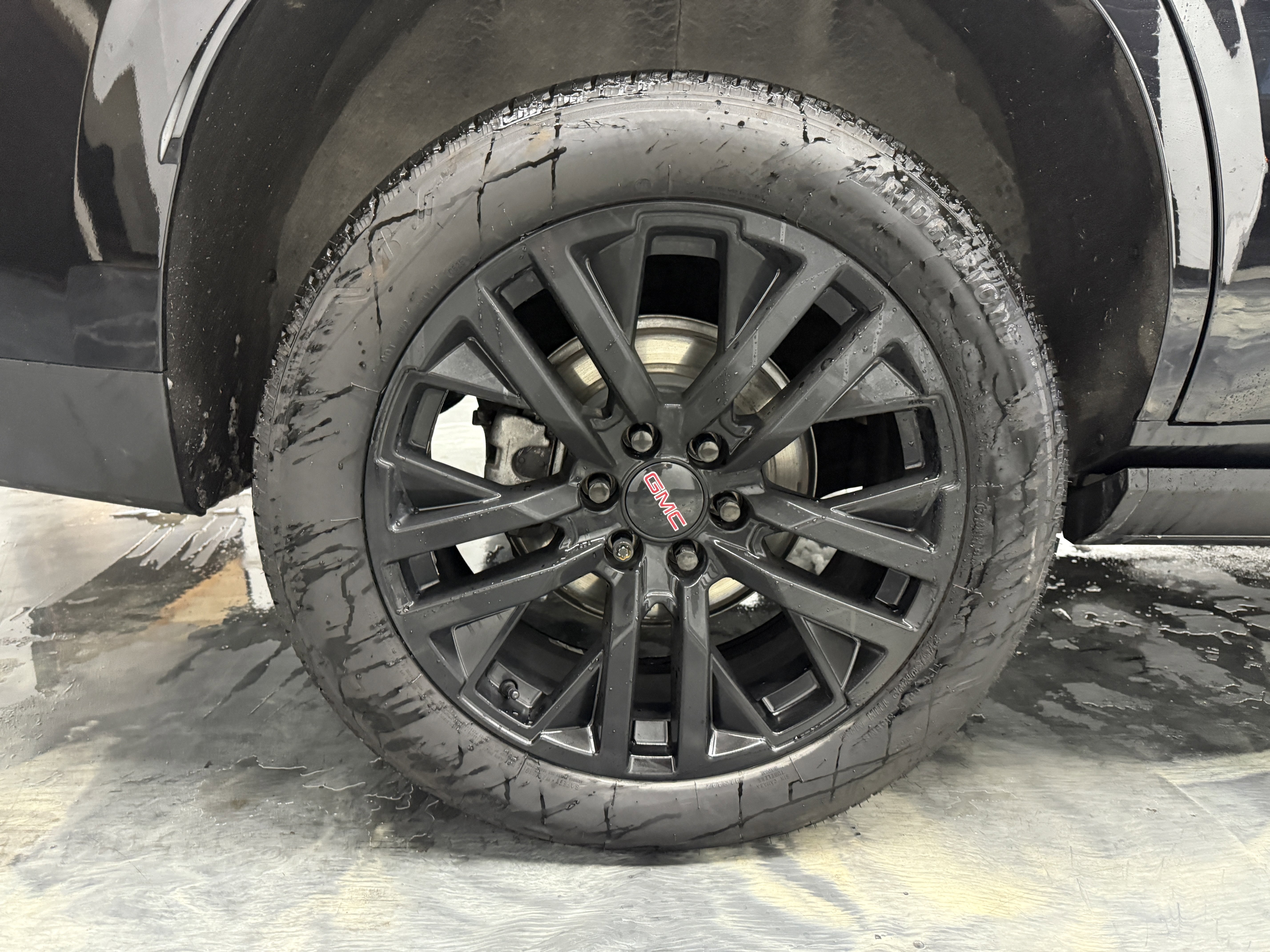 Used 2023 GMC Yukon Denali image 31