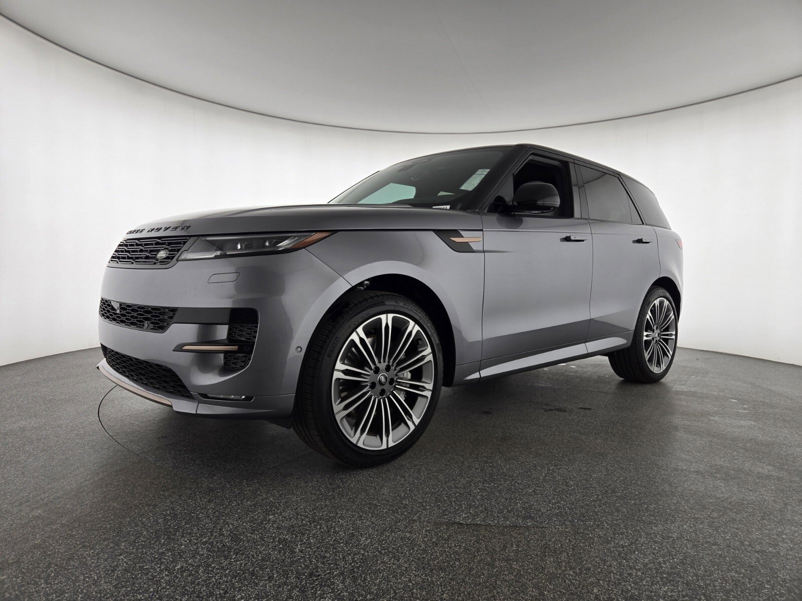 New 2025 Land Rover Range Rover Sport Dynamic SE image 4