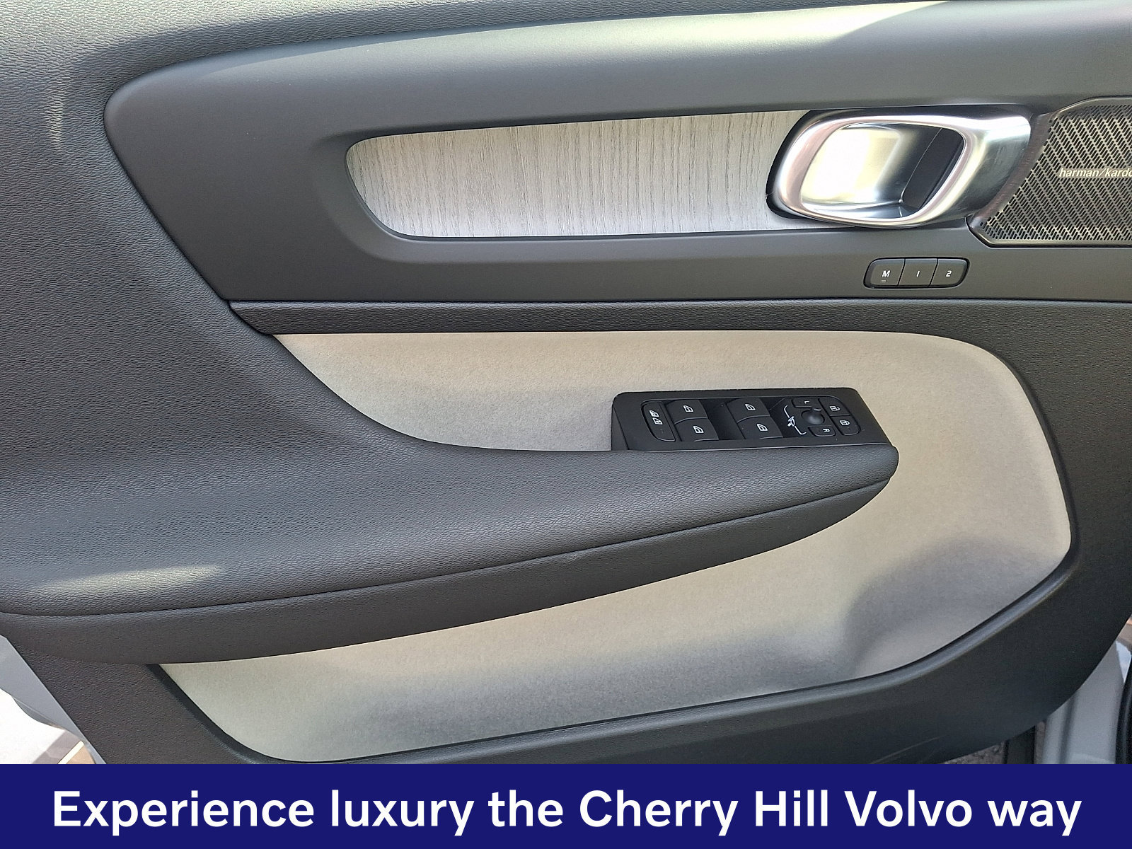 New 2026 Volvo XC40 B5 Ultra w/ Climate Package AWD/4WD image 9