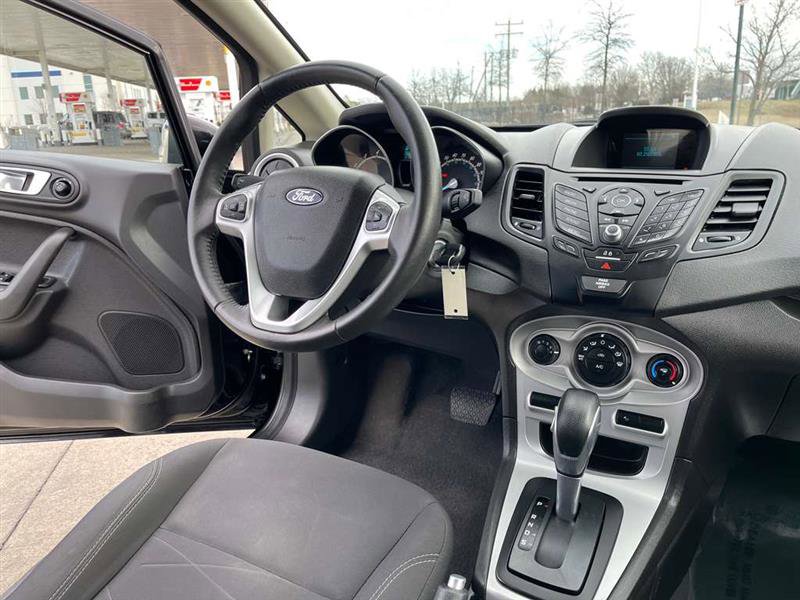 Used 2016 Ford Fiesta SE image 45