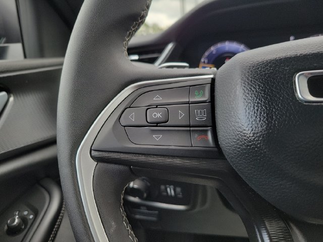 Certified 2025 Jeep Grand Cherokee Laredo AWD/4WD image 26