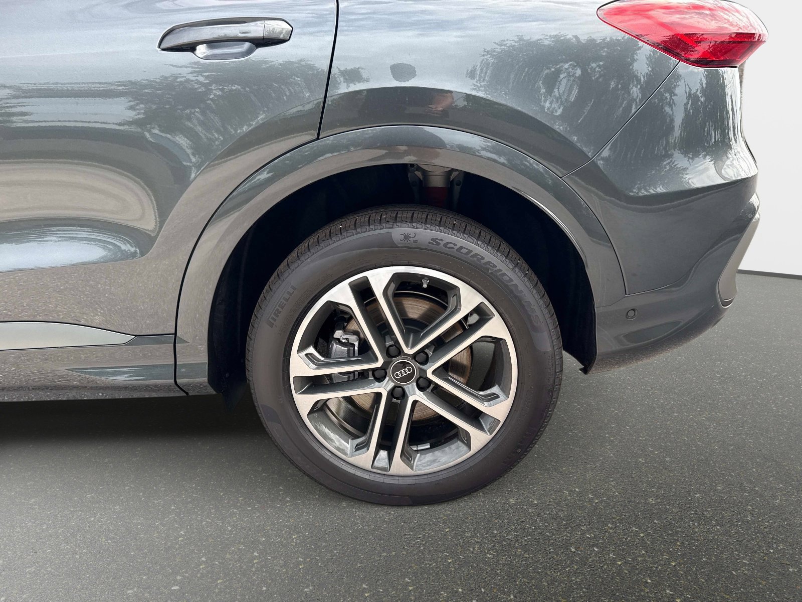 New 2026 Audi Q5 Premium AWD/4WD image 9