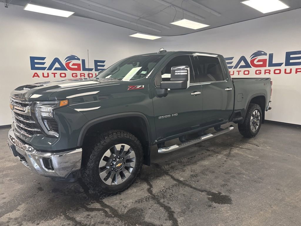 Used 2025 Chevrolet Silverado 2500 LTZ w/ LTZ Premium Package image 6