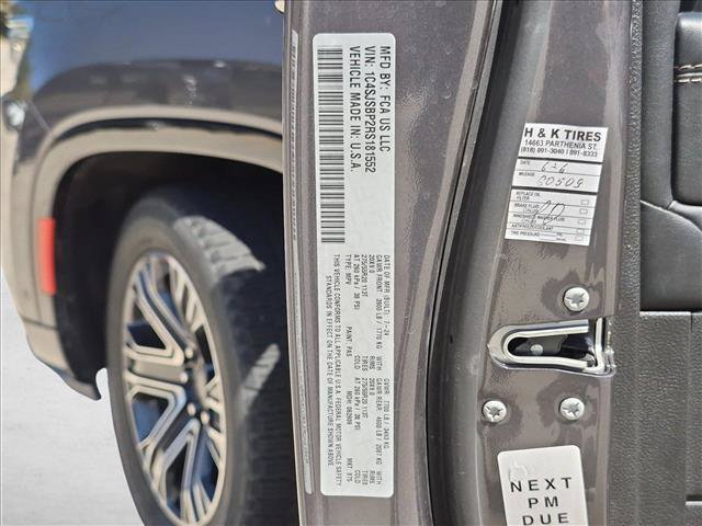 Used 2024 Jeep Wagoneer L Series II w/ Flexible Seating Group AWD/4WD image 13