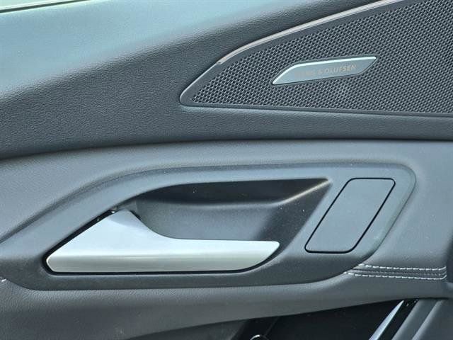 New 2025 Audi Q6 e-tron Premium Plus image 28