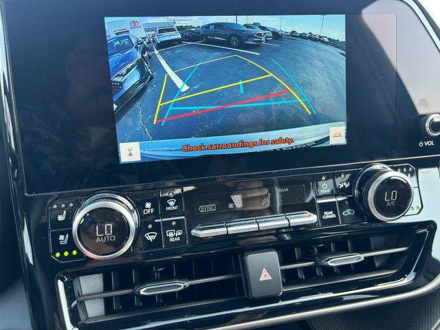 Certified 2025 Toyota Highlander Limited AWD/4WD image 19