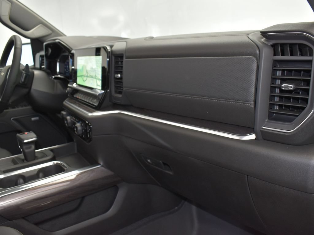 Used 2026 Chevrolet Silverado 1500 LTZ w/ LTZ Premium Package AWD/4WD image 27