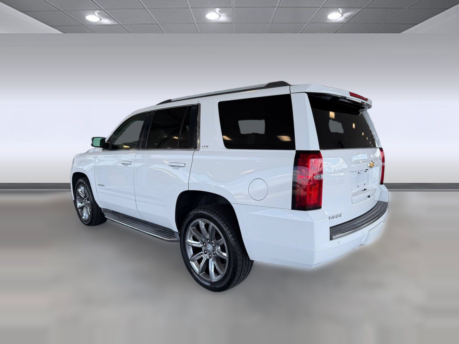 Used 2015 Chevrolet Tahoe LTZ RWD image 3