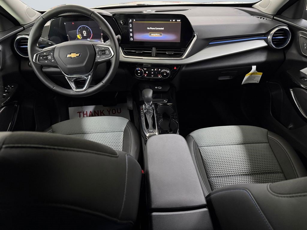 Certified 2025 Chevrolet Trax LT w/ Driver Confidence Package FWD image 11