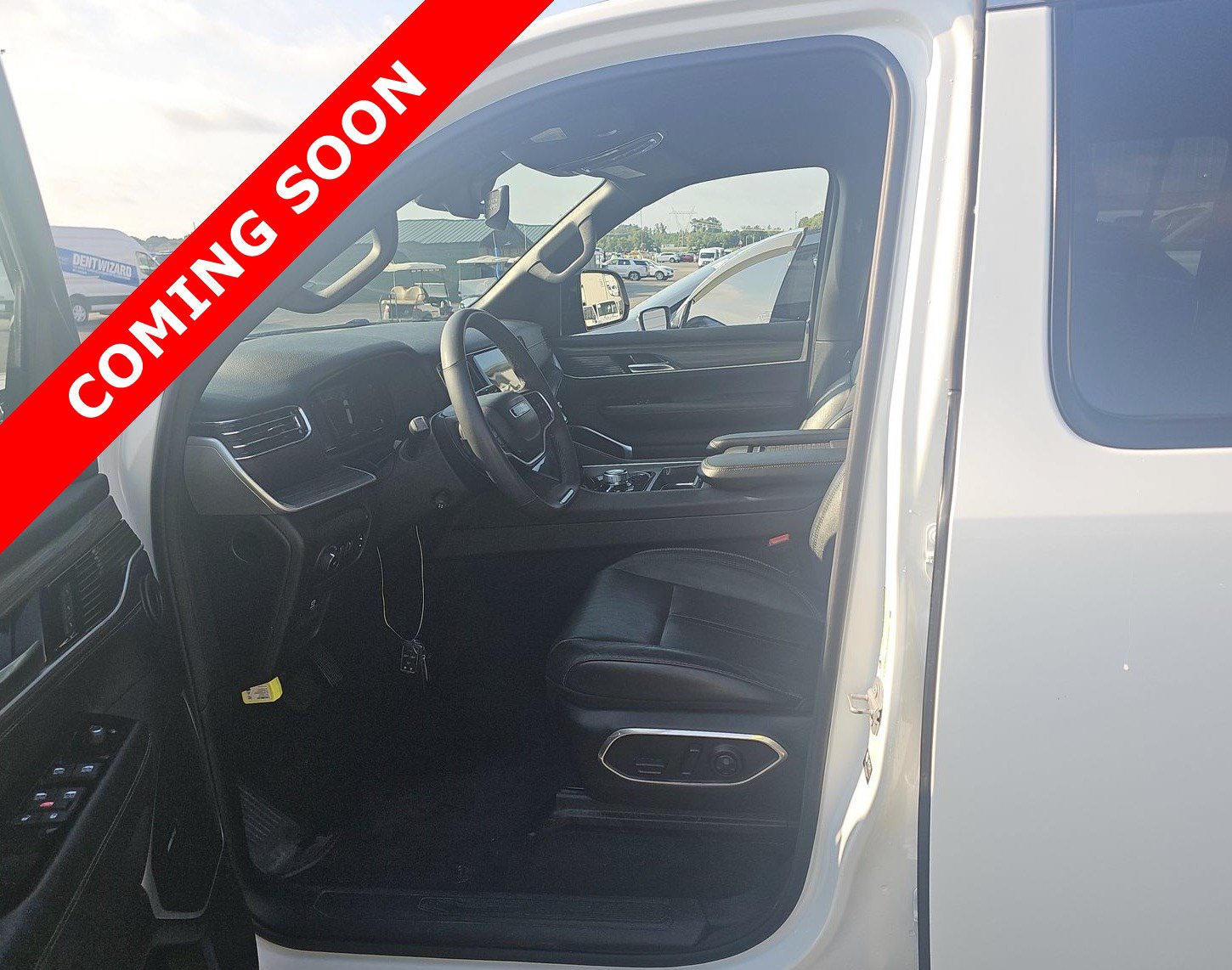 Used 2023 Jeep Wagoneer L Series III w/ Preferred Equipment Group AWD/4WD image 6