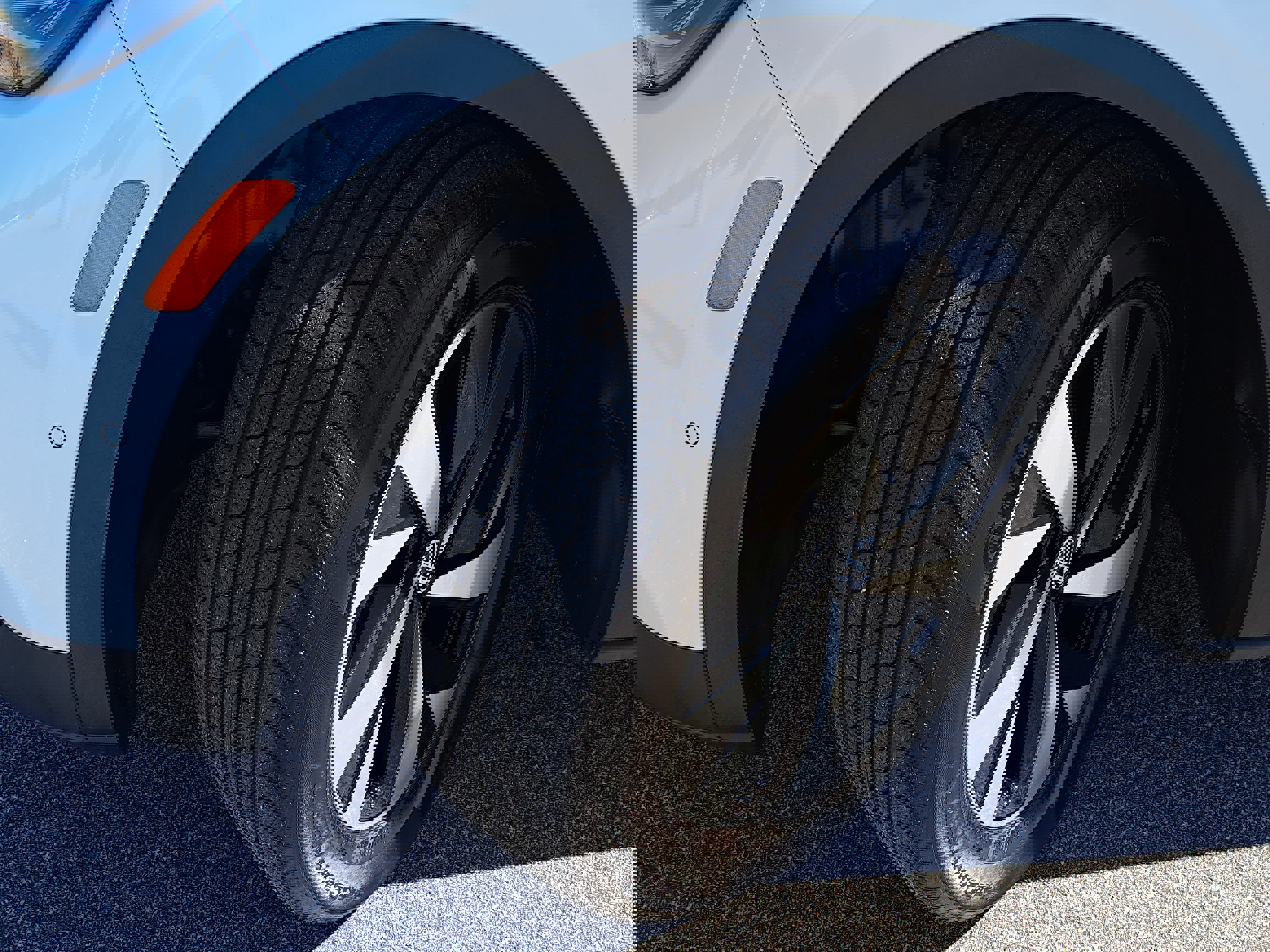 Used 2023 Volkswagen ID.4 Pro image 29