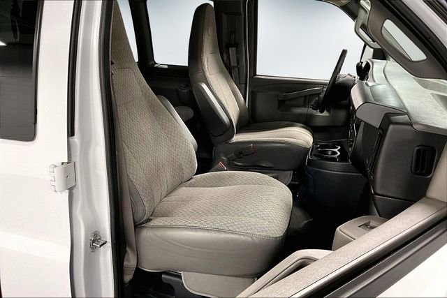 Used 2025 GMC Savana 3500 LT w/ LT Preferred Equipment Group image 24