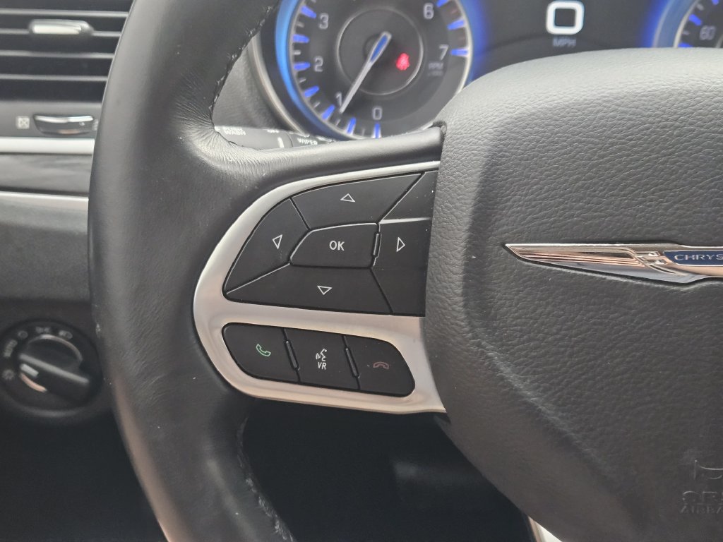Used 2020 Chrysler 300 Touring w/ Chrome Appearance Package RWD image 26