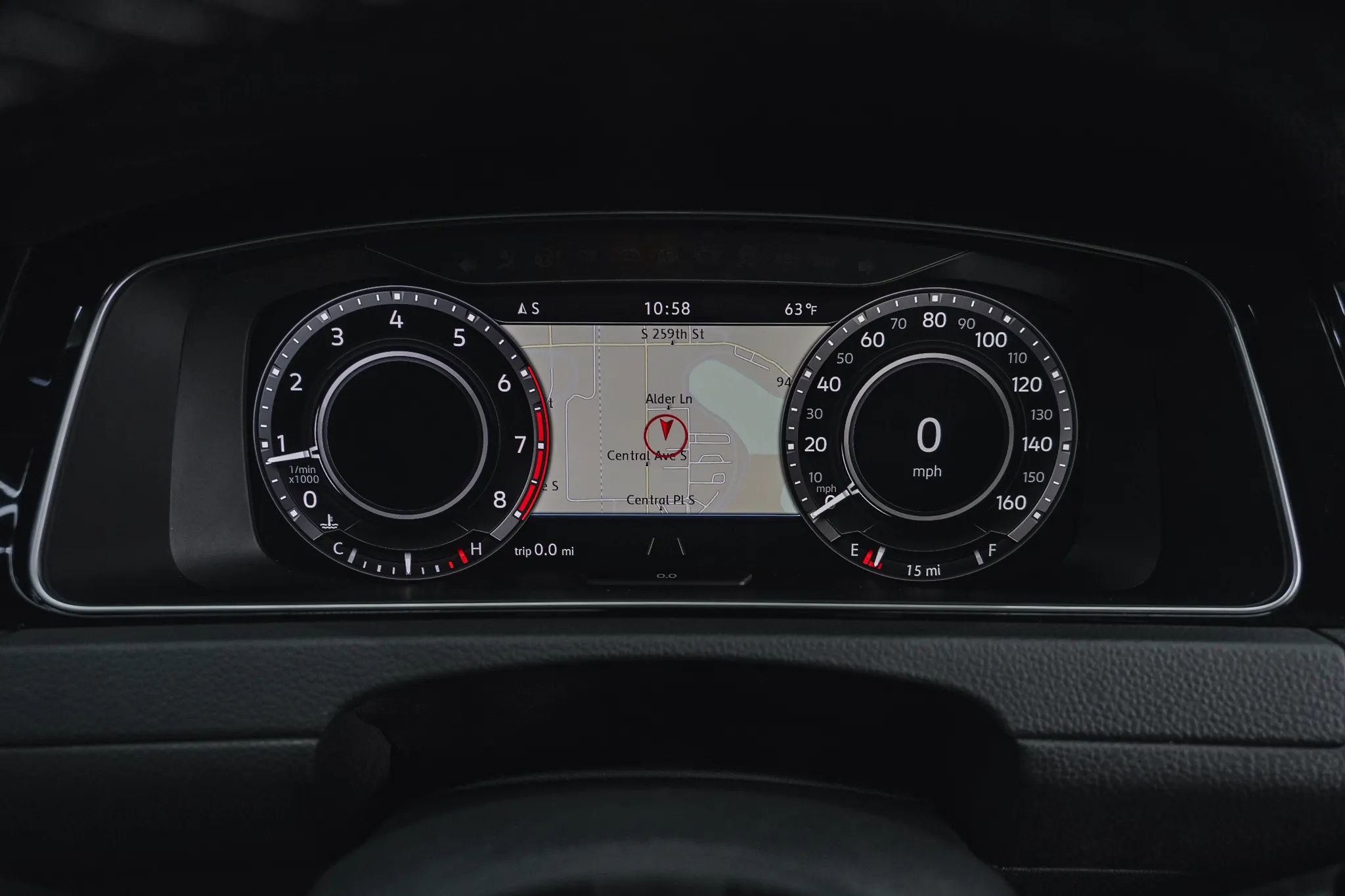 Used 2018 Volkswagen Golf R 4-Door image 54