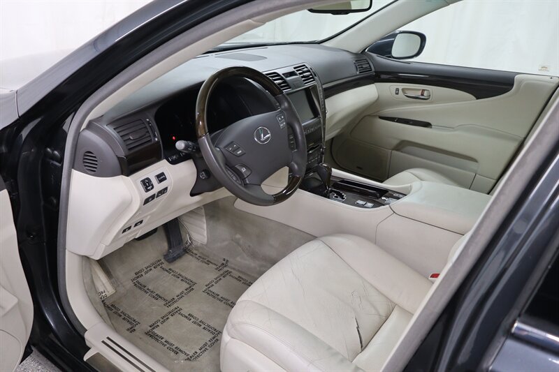 Used 2008 Lexus LS 460 RWD image 19