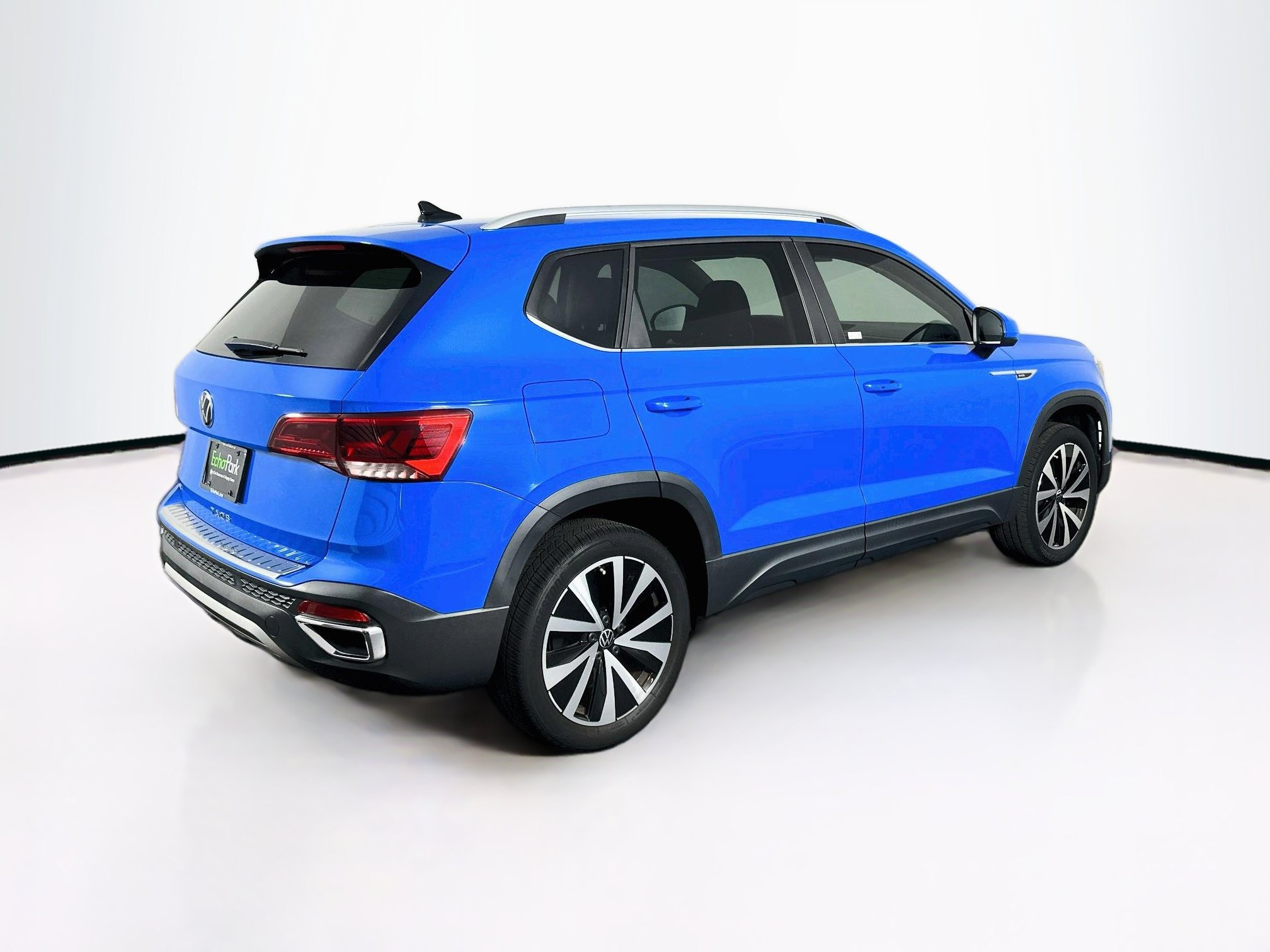 Used 2022 Volkswagen Taos SE FWD image 9