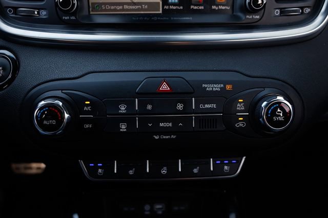 Used 2017 Kia Sorento SX image 42