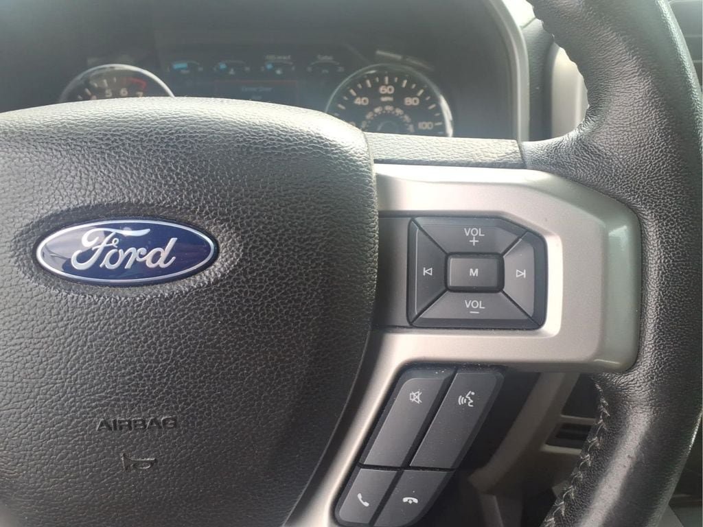 Used 2018 Ford F150 Lariat w/ Equipment Group 502A Luxury AWD/4WD image 30