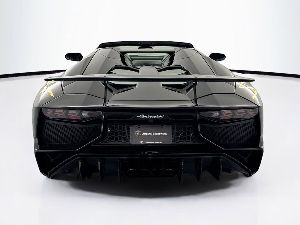 Used 2017 Lamborghini Aventador LP 750-4 Superveloce image 6