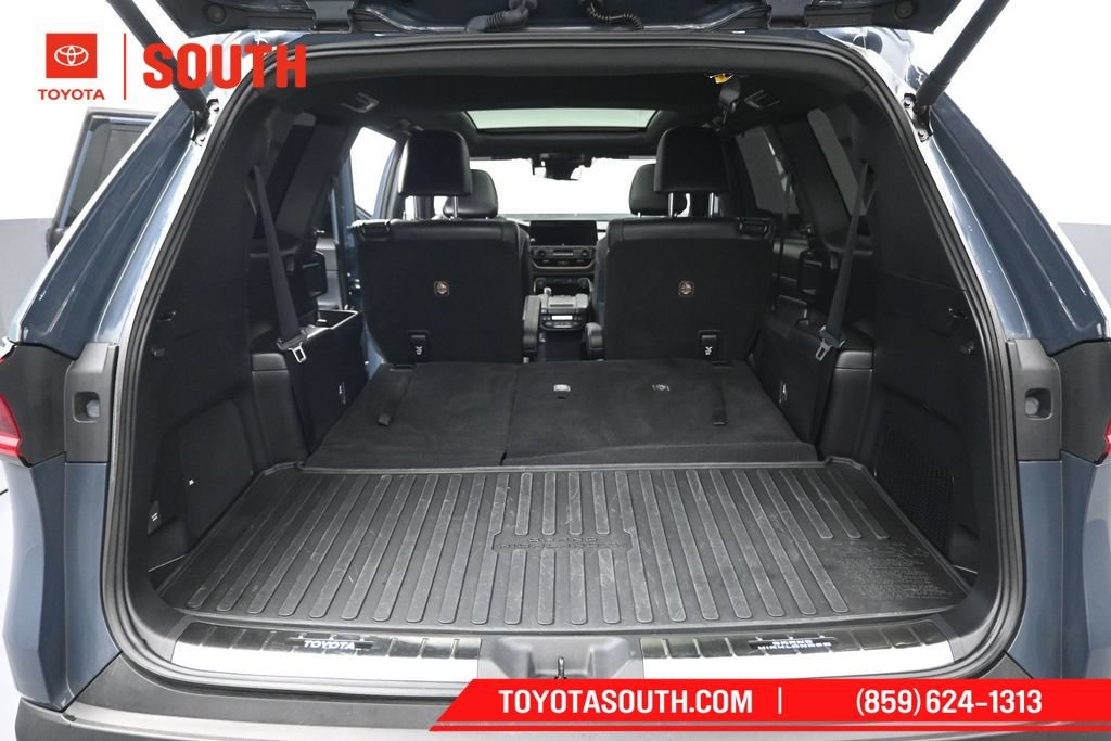 Used 2024 Toyota Grand Highlander AWD Hybrid image 34