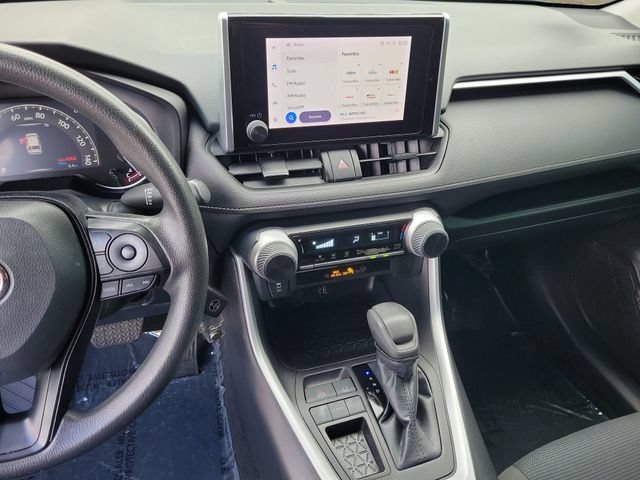 Used 2023 Toyota RAV4 LE FWD image 21