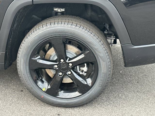 New 2025 Jeep Grand Cherokee L Limited w/ Black Appearance Package image 22