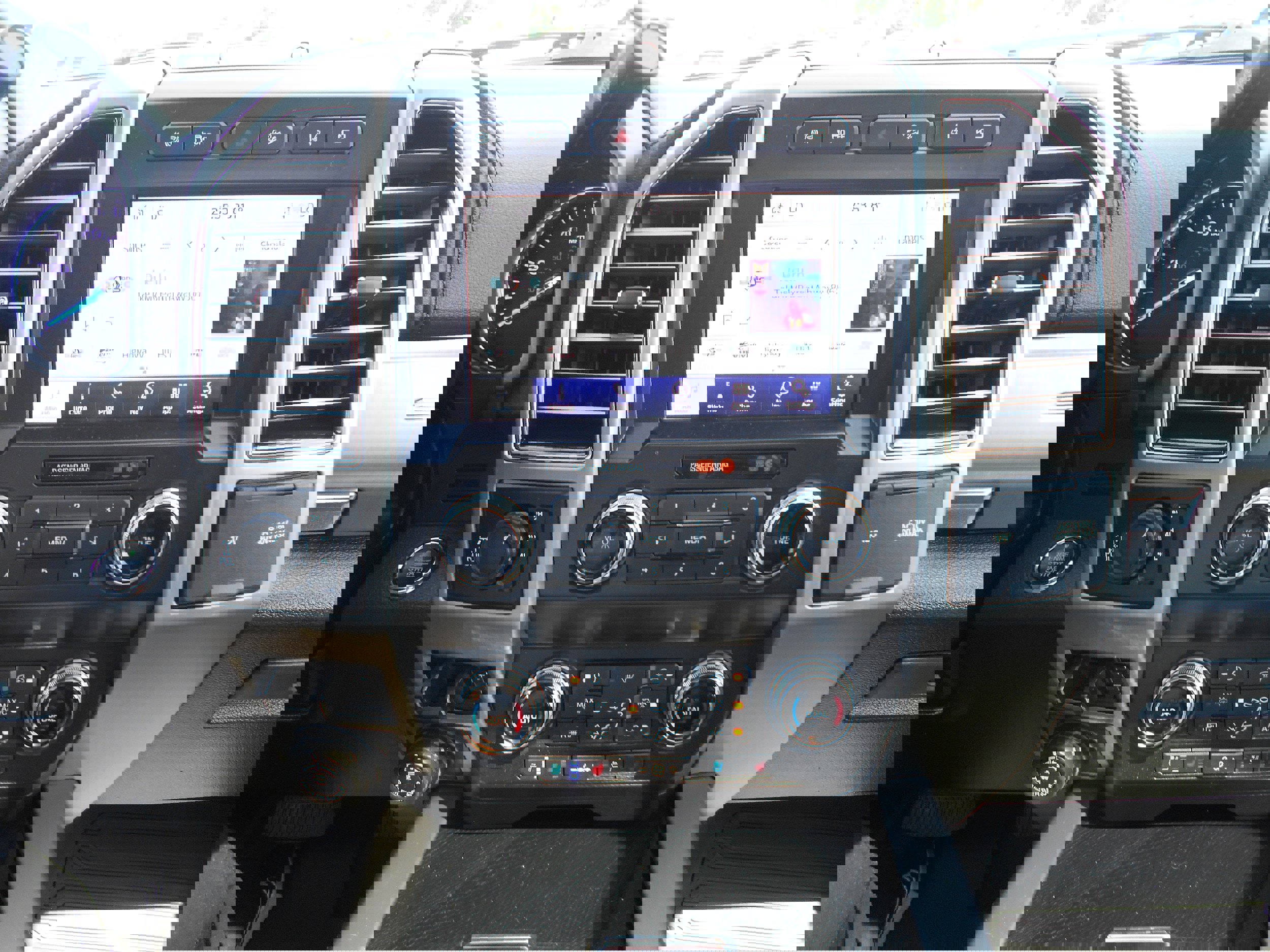 Used 2021 Ford F250 Platinum w/ FX4 Off-Road Package AWD/4WD image 11