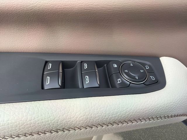 New 2026 GMC Yukon XL Denali w/ Denali Reserve Package image 19