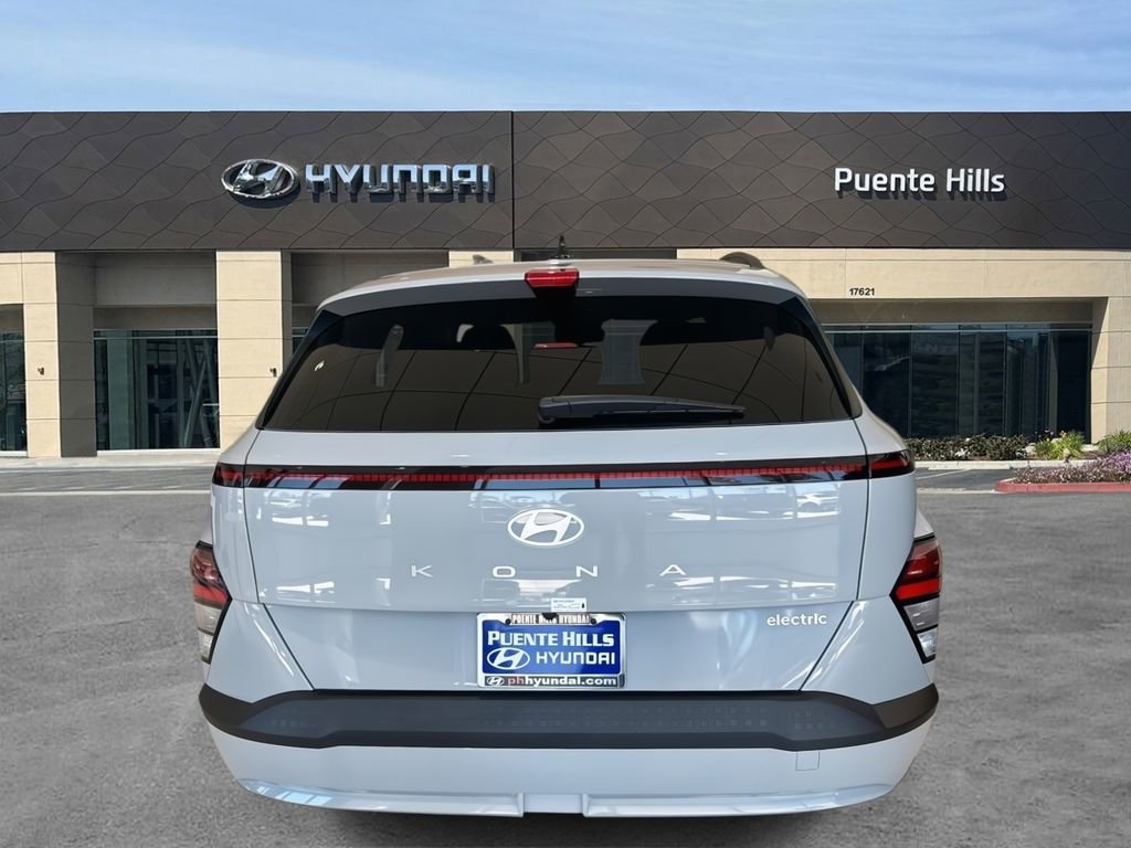 New 2025 Hyundai Kona SEL image 4